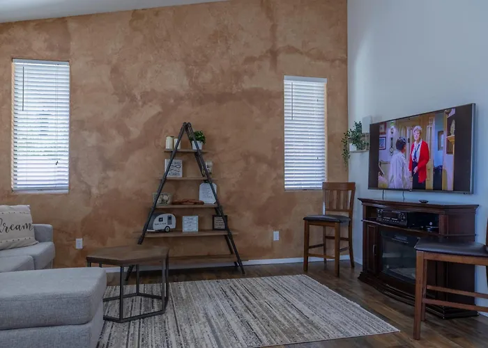 Comfy House Private Backyard With Pool Bbq Citrus Holiday home